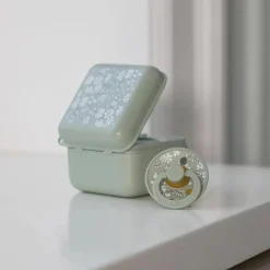 Dummies & Accessories*Bibs Liberty Pacifier Box