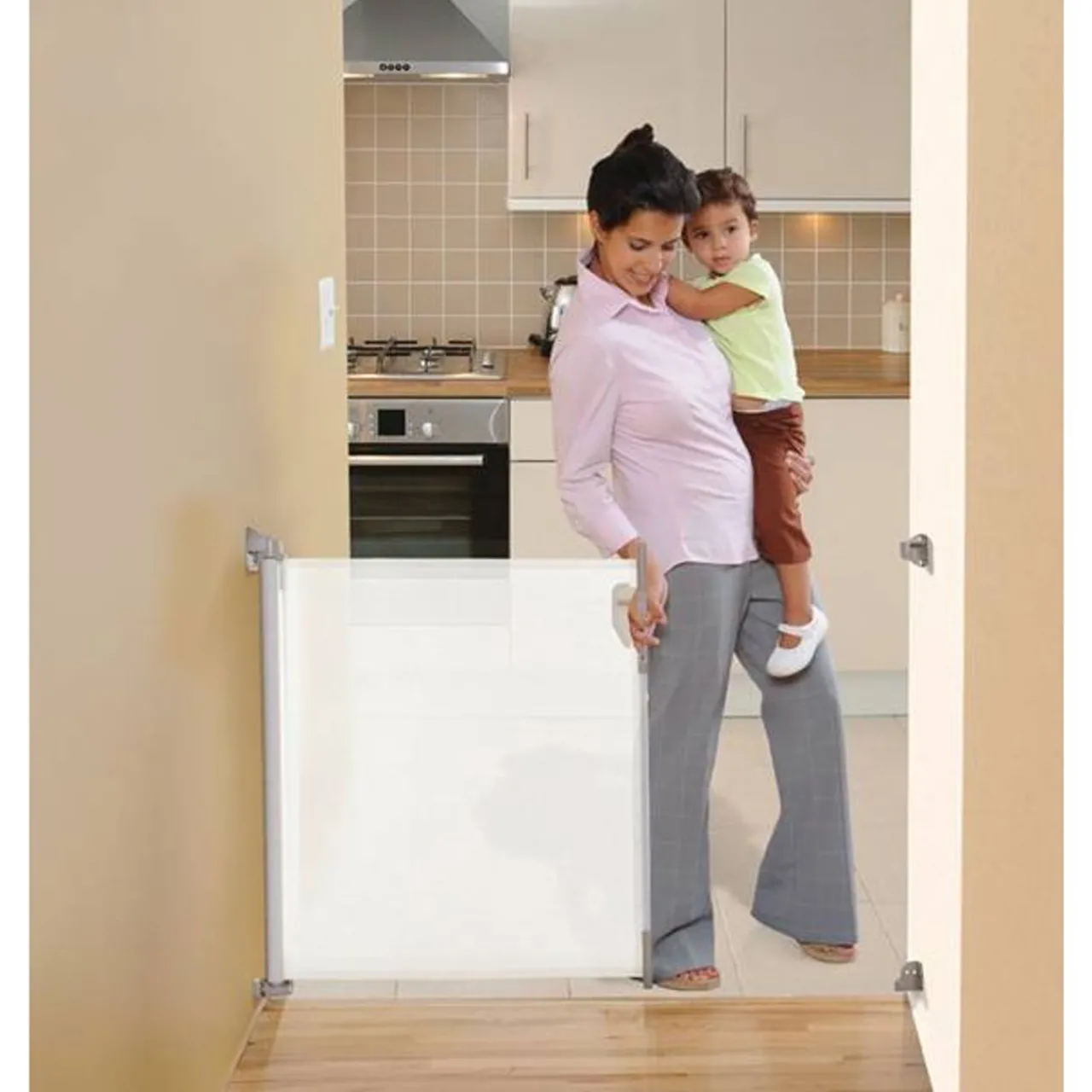 Safe Sleep*Dream Baby Dreambaby Retractable Gate - White