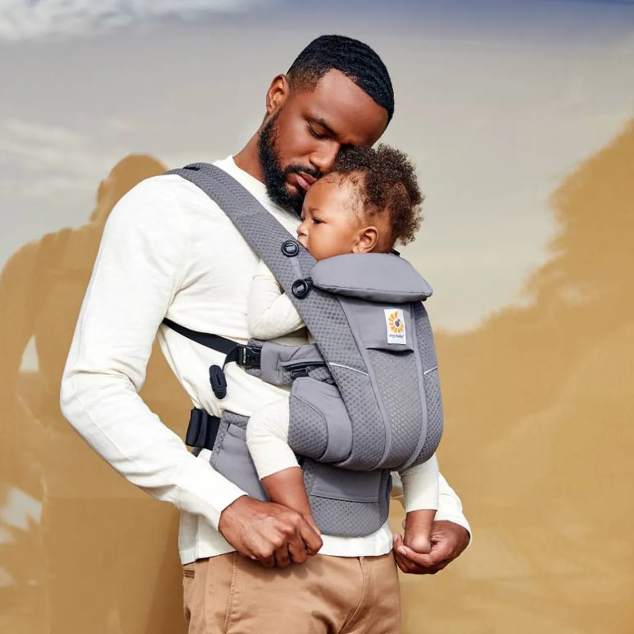 Buckle Carriers*Ergobaby Omni Breeze (includes safety & fit check)