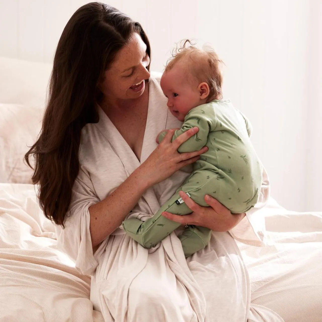 Lounge Wear|Birth Prep & Tools*Ergopouch 0.2 tog Robe