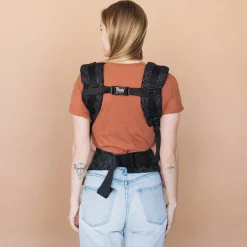 Buckle Carriers*Love & Carry ONE+ Cool Baby Carrier Urban