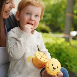 Lunchboxes, Snackboxes & Snack Bags*Melii Snack Container with Finger Trap