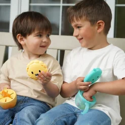 Lunchboxes, Snackboxes & Snack Bags*Melii Snack Container with Finger Trap