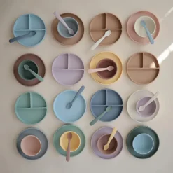 Bowls, Plates & Cutlery*Mushie Classic Silicone Suction Plate