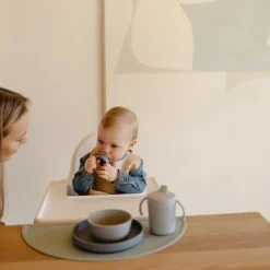 Bowls, Plates & Cutlery*Mushie Classic Silicone Suction Plate