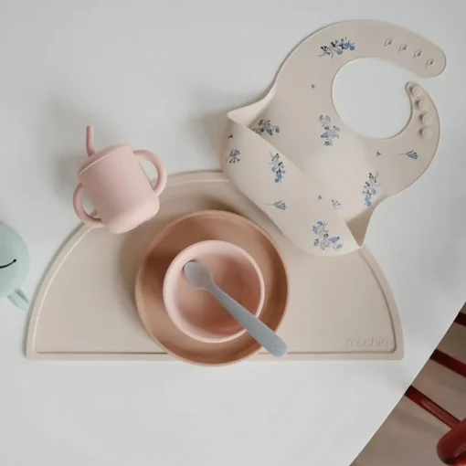 Bowls, Plates & Cutlery|Starting Solids*Mushie Silicone Suction Bowl