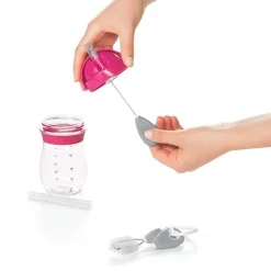 Cleaning & Sterilising*OXO Tot Straw & Sippy Cup Top Cleaning Set Grey