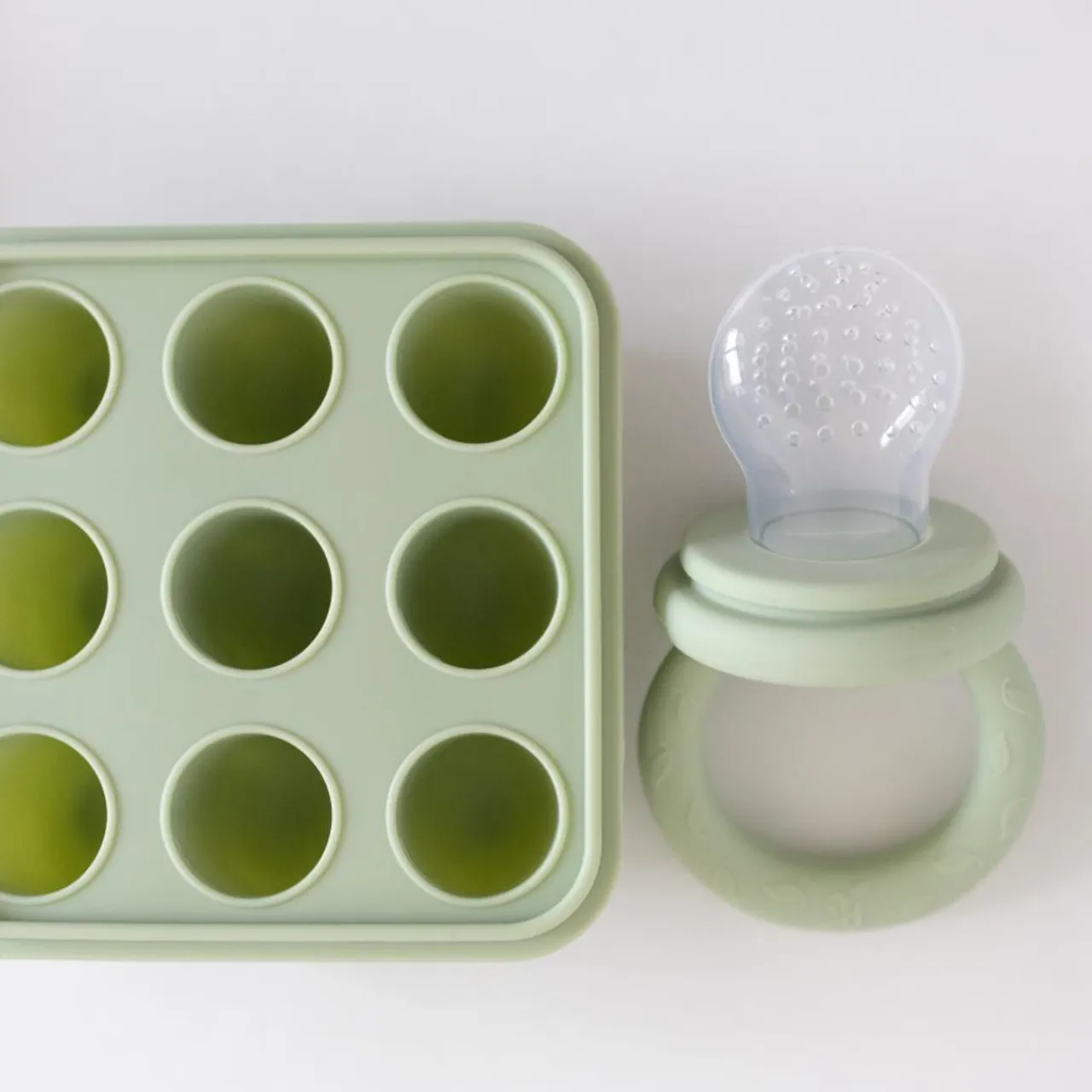 Starting Solids*Petite Eats First Tastes Feeder