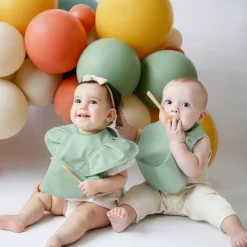 Bibs & Burp Cloths|Starting Solids*Snuggle Hunny Kids Waterproof Snuggle Bib