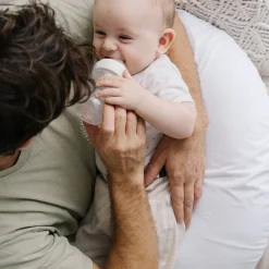 Feeding Pillows|Feeding Pillows*The Sleep Store Feeding Pillow + Pillowcase