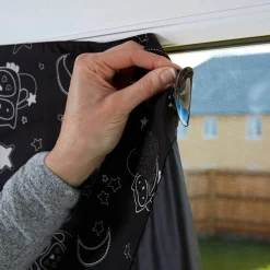 Shade & Blackout Blinds|Blackout Blinds*Tommee Tippee Sleeptight Portable Blackout Blind ( Gro Anywhere Blind )